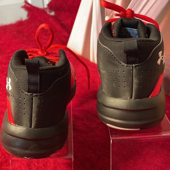 UNDER ARMOUR PS “LOCKDOWN 5” 1pair SNEAKERS COLOR IS RED ROUGE AND BLACK SIZE 3Y - Picture 5 of 8